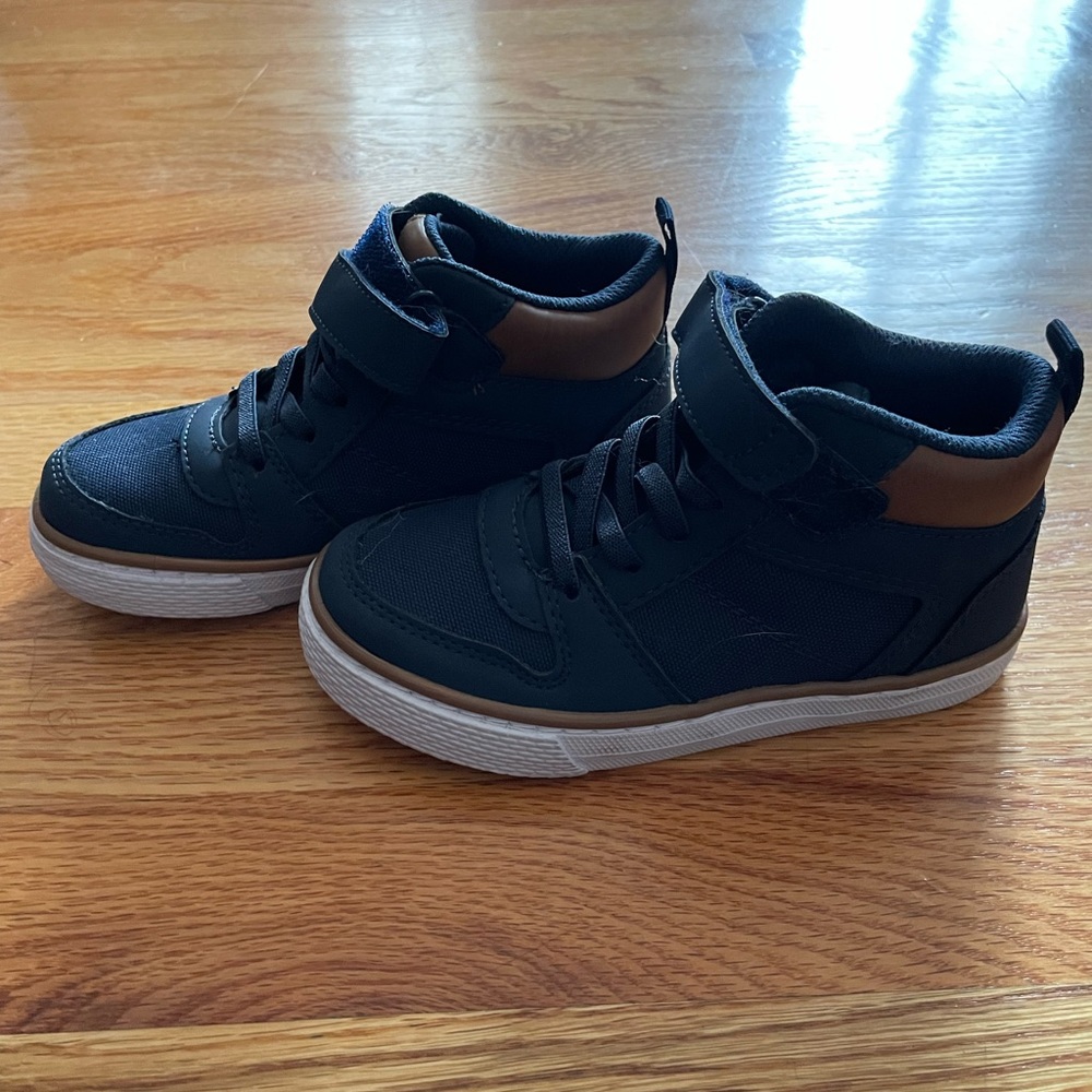 Children’s place boys high top sneakers